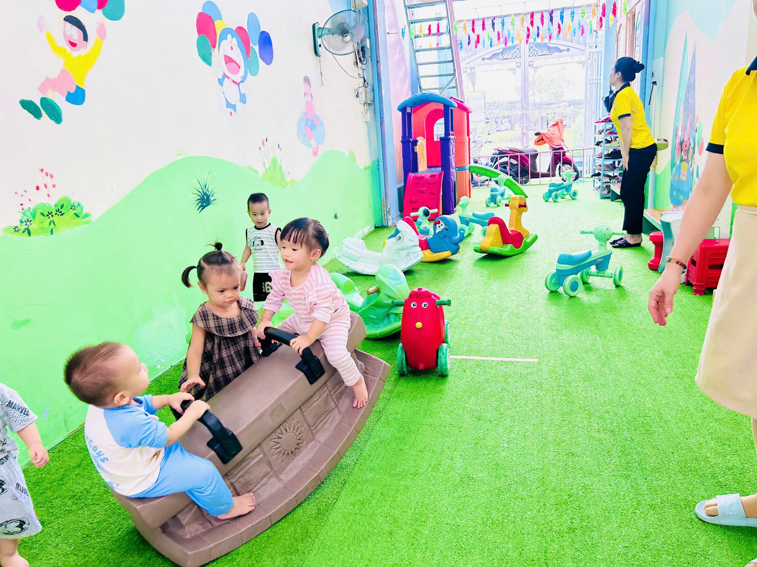 Hoạt động của bé tại mầm non uy tín Bình Tân Mặt Trời Bé Con